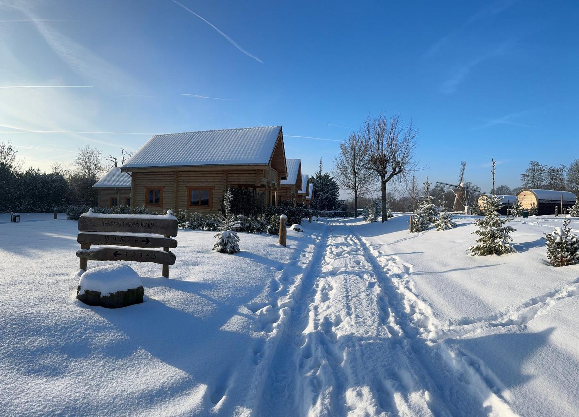 Boomstamhuis High Chaparral Oorsbeek Dış mekan fotoğraf