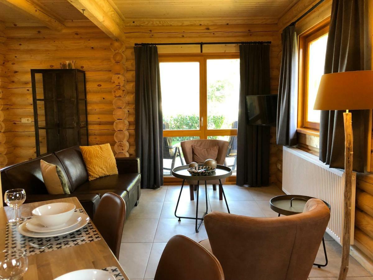 Boomstamhuis High Chaparral Oorsbeek Dış mekan fotoğraf
