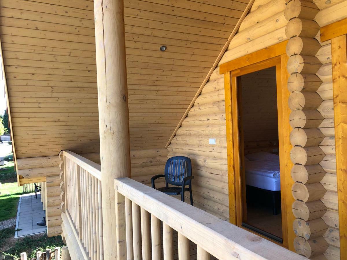 Boomstamhuis High Chaparral Oorsbeek Dış mekan fotoğraf