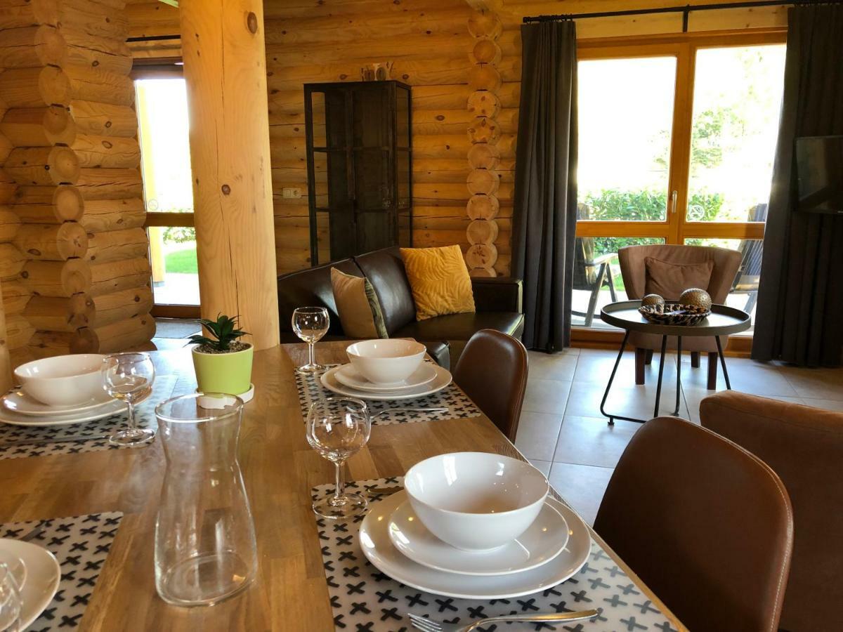 Boomstamhuis High Chaparral Oorsbeek Dış mekan fotoğraf