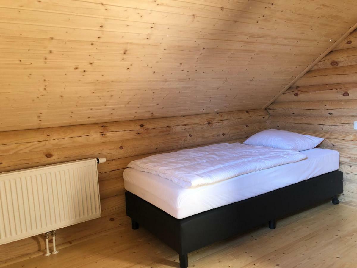Boomstamhuis High Chaparral Oorsbeek Dış mekan fotoğraf