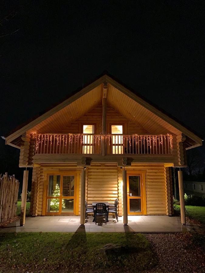 Boomstamhuis High Chaparral Oorsbeek Dış mekan fotoğraf